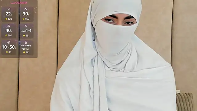  Zahiira  online show from September 24, 11:50 am