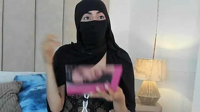  Zahiira  online show from May 7, 12:08 pm