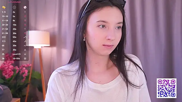 DaisyBlaze online show from April 1, 6:37 am