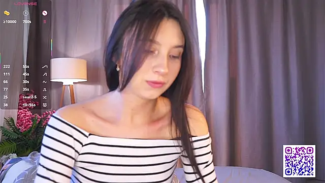 DaisyBlaze online show from March 28, 4:24 am