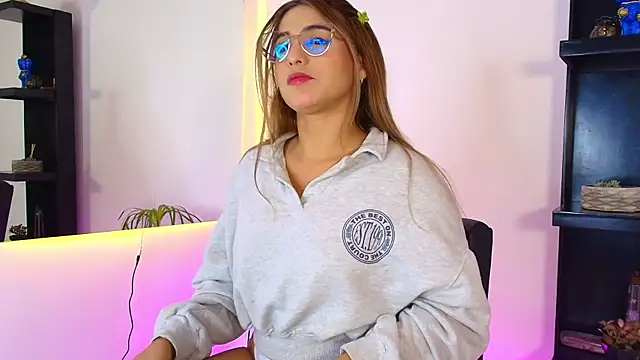 Sophie Janner online show from February 21, 12:12 am