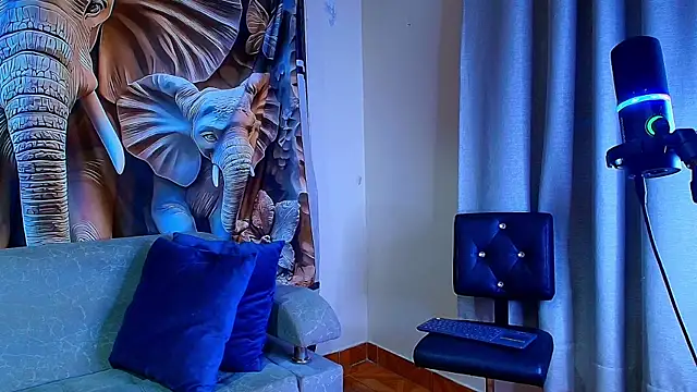 Sophie Janner online show from January 14, 12:14 am