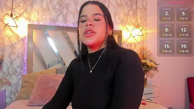 Snapshot of Aisha_poweer chatting on November 26, 2:33 am Aisha poweer online show from November 26, 2:33 am