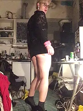 Snapshot of Sissy_Cindy_Whore chatting on October 28, 3:18 am Sissy Cindy Whore online show from October 28, 3:18 am