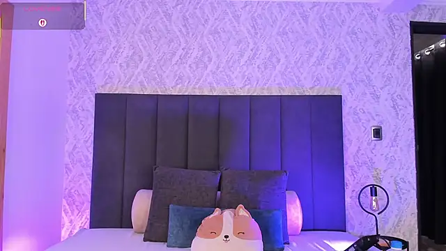 dana hazze online show from November 7, 7:40 pm