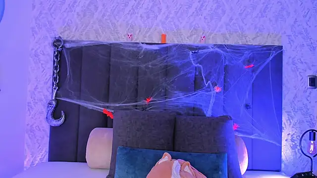 dana hazze online show from October 28, 9:36 pm