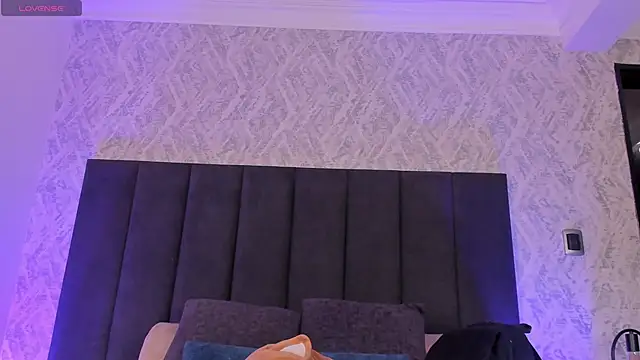 dana hazze online show from February 10, 8:19 pm