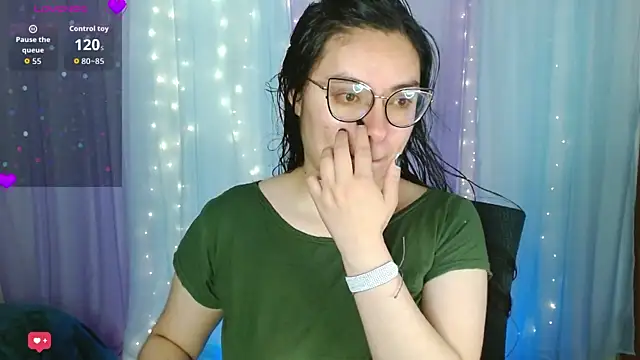 Snapshot of Camila_Ord chatting on October 29, 10:09 pm Camila Ord online show from October 29, 10:09 pm