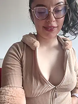 Snapshot of Camila_Ord chatting on May 2, 9:09 pm Camila Ord online show from May 2, 9:09 pm