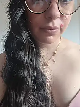 Snapshot of Camila_Ord chatting on May 22, 9:24 pm Camila Ord online show from May 22, 9:24 pm