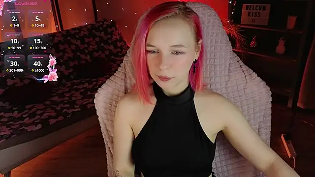 NaomiYoru online show from March 10, 8:46 pm