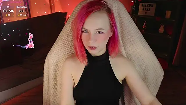 NaomiYoru online show from February 25, 8:41 pm