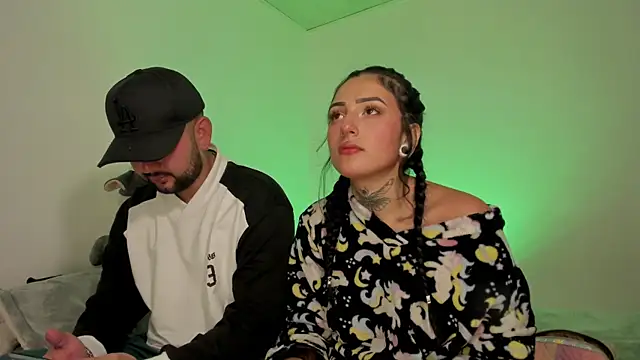 Snapshot of lola_n_apolo chatting on September 9, 3:16 am lola n apolo online show from September 9, 3:16 am