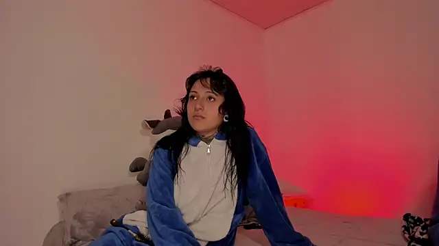 Snapshot of lola_n_apolo chatting on September 13, 3:17 am lola n apolo online show from September 13, 3:17 am