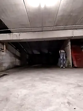 KalendaXL online show from April 13, 9:30 pm