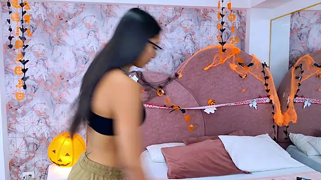 Snapshot of RavenGloomy chatting on October 21, 7:46 pm RavenGloomy online show from October 21, 7:46 pm