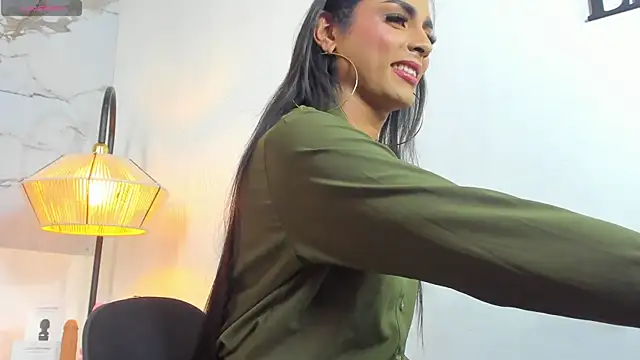 Snapshot of Megan_Rodriguez chatting on September 9, 8:40 pm Megan Rodriguez online show from September 9, 8:40 pm