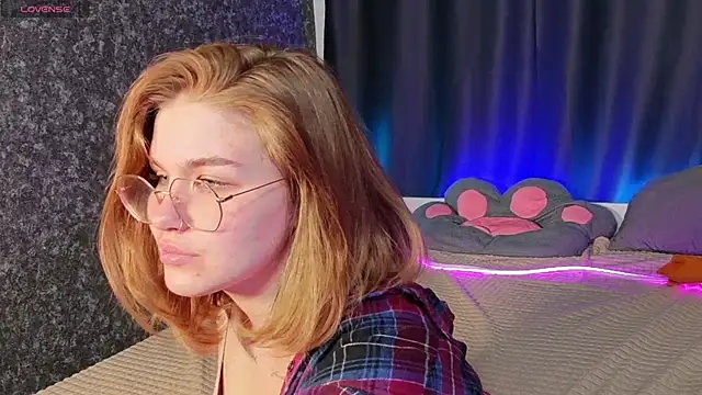SophieMurrr online show from May 15, 9:02 pm