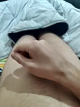 emrekzlk52 online show from February 12, 12:16 pm