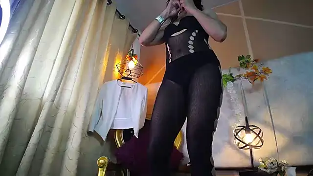 Snapshot of brendaliive chatting on November 2, 11:37 am brendaliive online show from November 2, 11:37 am