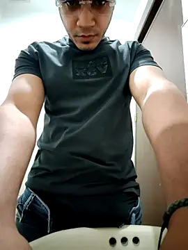 Snapshot of SanChacal5694 chatting on October 1, 11:30 pm SanChacal5694 online show from October 1, 11:30 pm