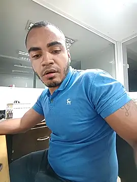 Snapshot of SanChacal5694 chatting on November 24, 10:54 pm SanChacal5694 online show from November 24, 10:54 pm