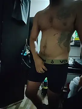 Snapshot of SanChacal5694 chatting on November 8, 2:37 am SanChacal5694 online show from November 8, 2:37 am