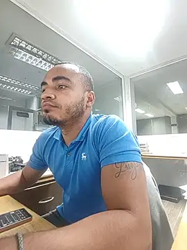 Snapshot of SanChacal5694 chatting on December 16, 10:58 pm SanChacal5694 online show from December 16, 10:58 pm