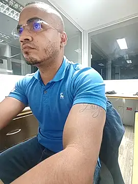 SanChacal5694 online show from January 13, 10:57 pm