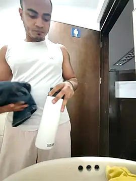 Snapshot of SanChacal5694 chatting on September 10, 11:04 pm SanChacal5694 online show from September 10, 11:04 pm