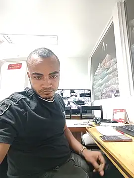 SanChacal5694 online show from April 7, 10:44 pm