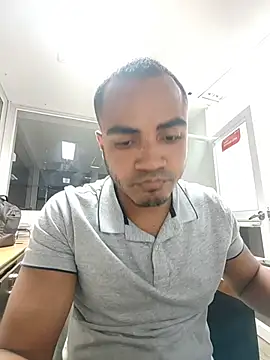 Snapshot of SanChacal5694 chatting on November 5, 10:35 pm SanChacal5694 online show from November 5, 10:35 pm