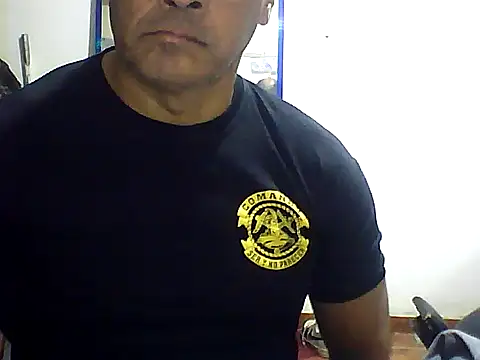Snapshot of sexigym35 chatting on September 18, 2:58 am sexigym35 online show from September 18, 2:58 am