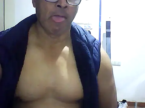 Snapshot of sexigym35 chatting on October 11, 10:44 pm sexigym35 online show from October 11, 10:44 pm