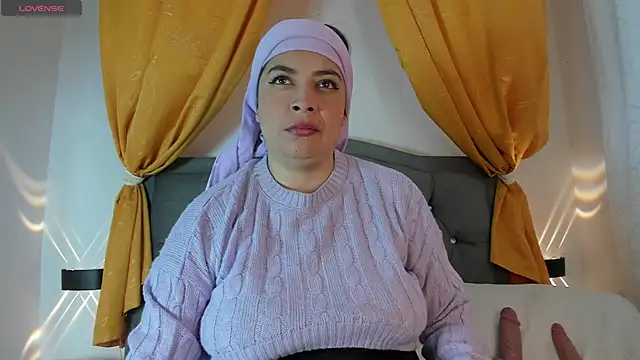 Noortaheri88 online show from September 16, 7:37 pm