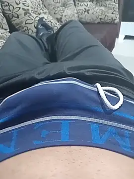 Alejandro260785 online show from May 31, 8:31 pm