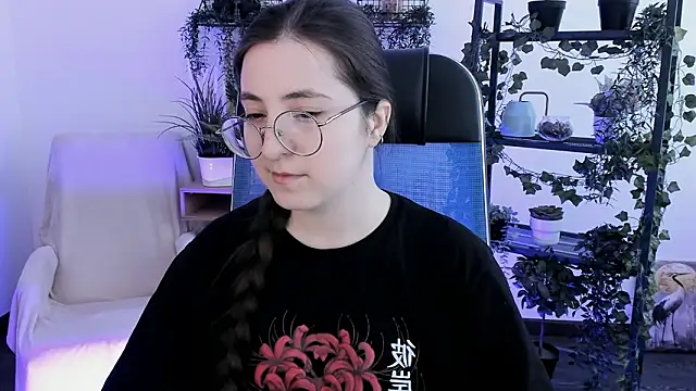 Snapshot of VirtuallVoyant chatting on February 18, 6:44 am VirtuallVoyant online show from February 18, 6:44 am