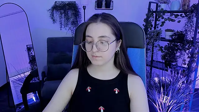 VirtuallVoyant online show from April 16, 9:39 pm