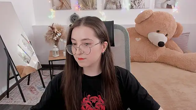 VirtuallVoyant online show from March 27, 8:26 am