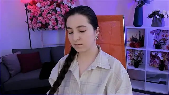 Snapshot of VirtuallVoyant chatting on February 5, 7:26 am VirtuallVoyant online show from February 5, 7:26 am