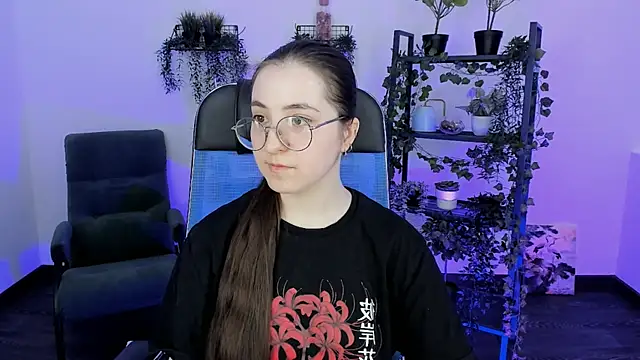 VirtuallVoyant online show from March 25, 4:28 pm