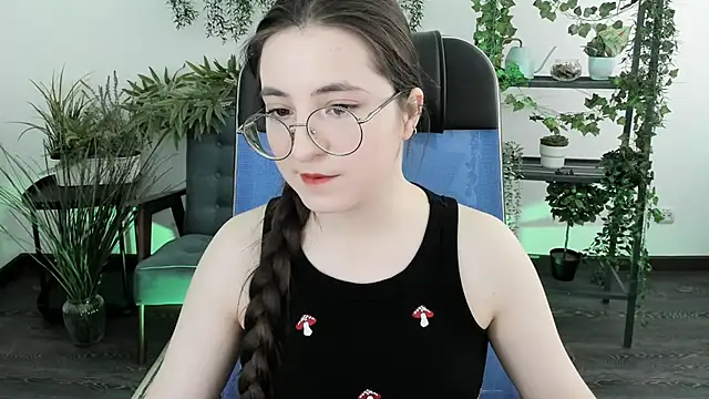 Snapshot of VirtuallVoyant chatting on January 14, 6:39 am VirtuallVoyant online show from January 14, 6:39 am