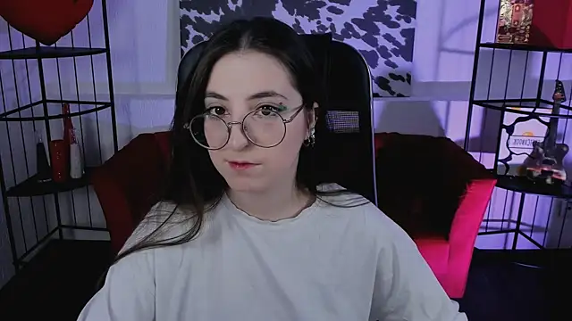 VirtuallVoyant online show from April 15, 7:58 pm