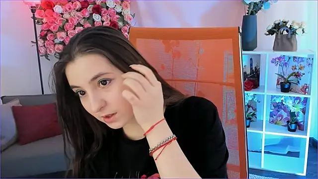 Snapshot of VirtuallVoyant chatting on February 3, 7:24 am VirtuallVoyant online show from February 3, 7:24 am