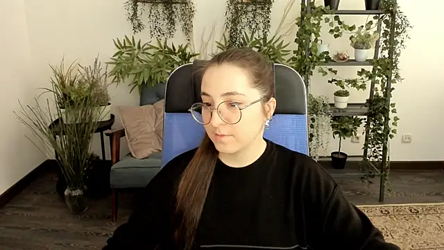 Snapshot of VirtuallVoyant chatting on November 28, 5:07 am VirtuallVoyant online show from November 28, 5:07 am