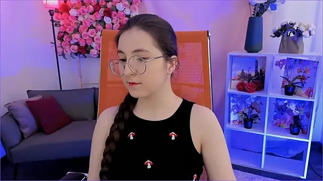 Snapshot of VirtuallVoyant chatting on February 10, 6:45 am VirtuallVoyant online show from February 10, 6:45 am