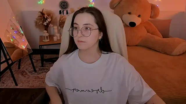 VirtuallVoyant online show from March 28, 1:28 am