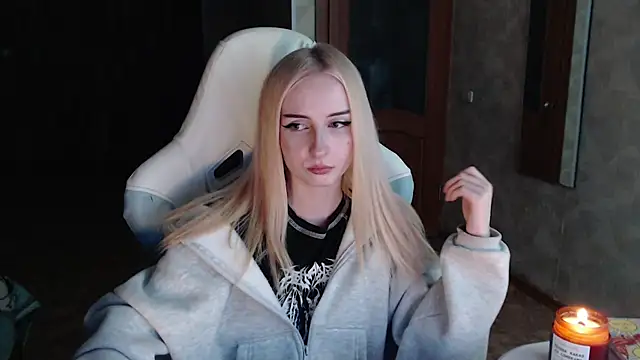 Cutti Crystal online show from April 16, 7:14 pm