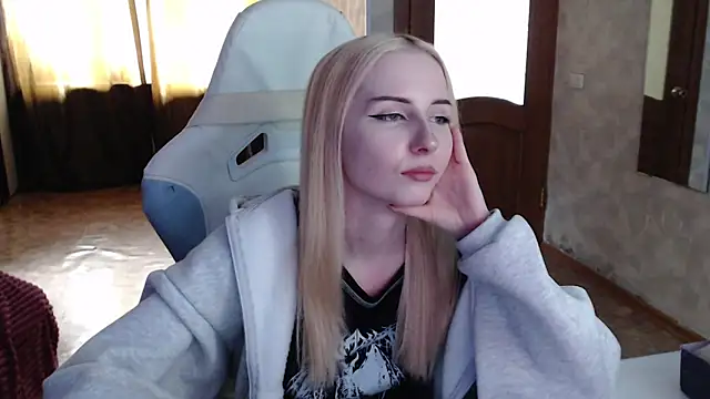 Cutti Crystal online show from April 10, 9:27 am