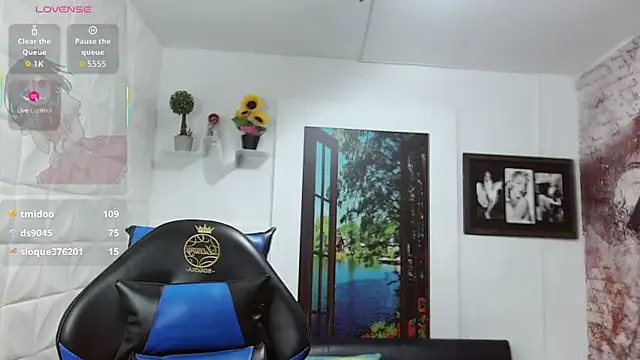 gigi gilt  online show from March 22, 9:22 am